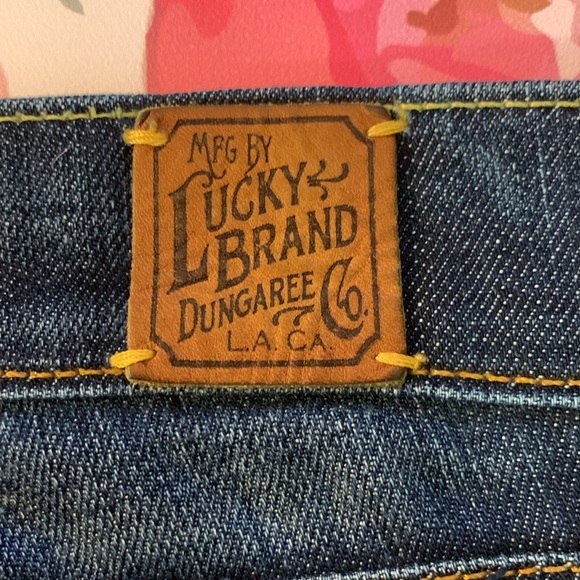 Lucky Legend denim straight leg jeans dark wash worn look. Size 2/26 Regular - Picture 5 of 6